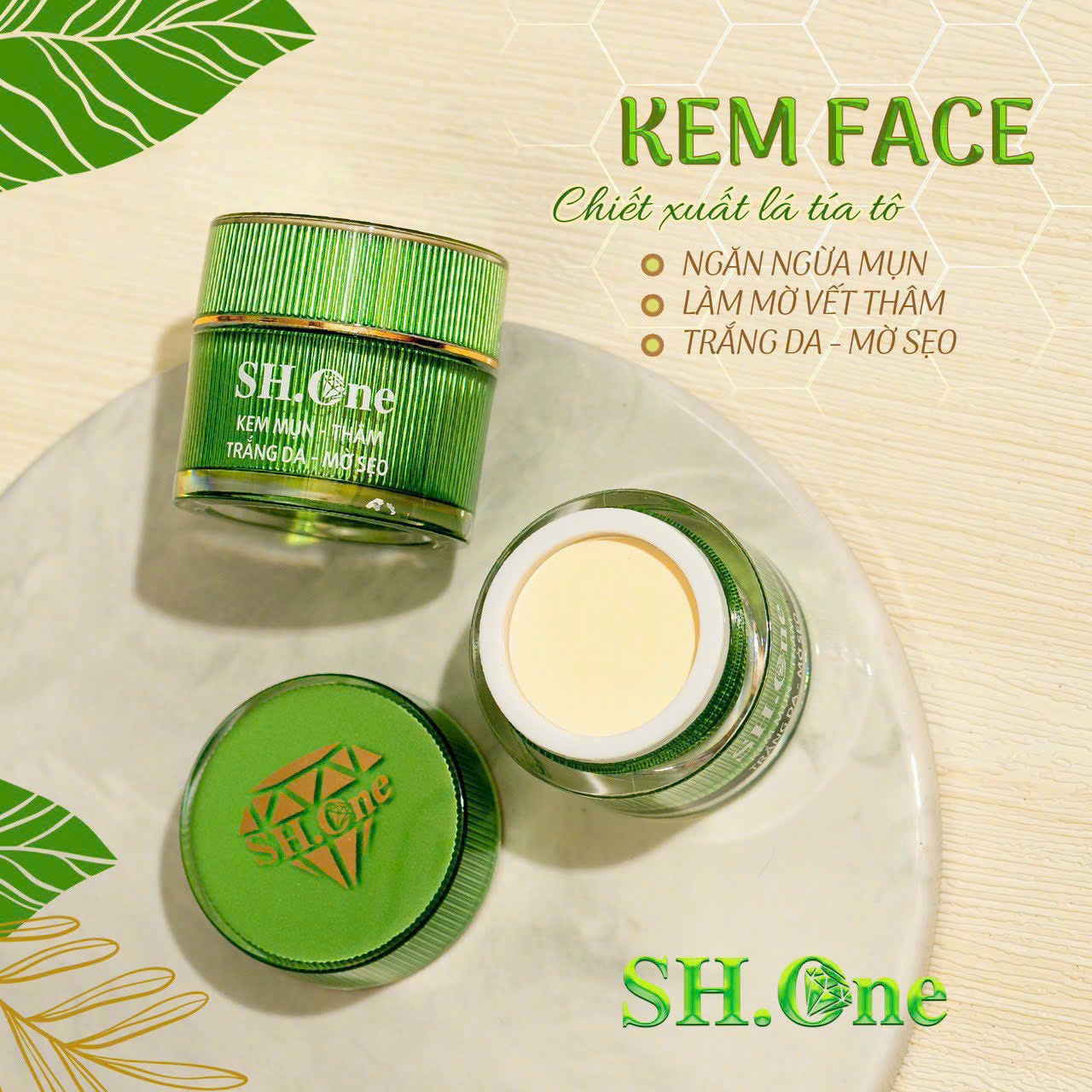 Tự tin với gương mặt trắng sáng căng bóng mịn màng Tự tin với gương mặt trắng sáng căng bóng mịn màng