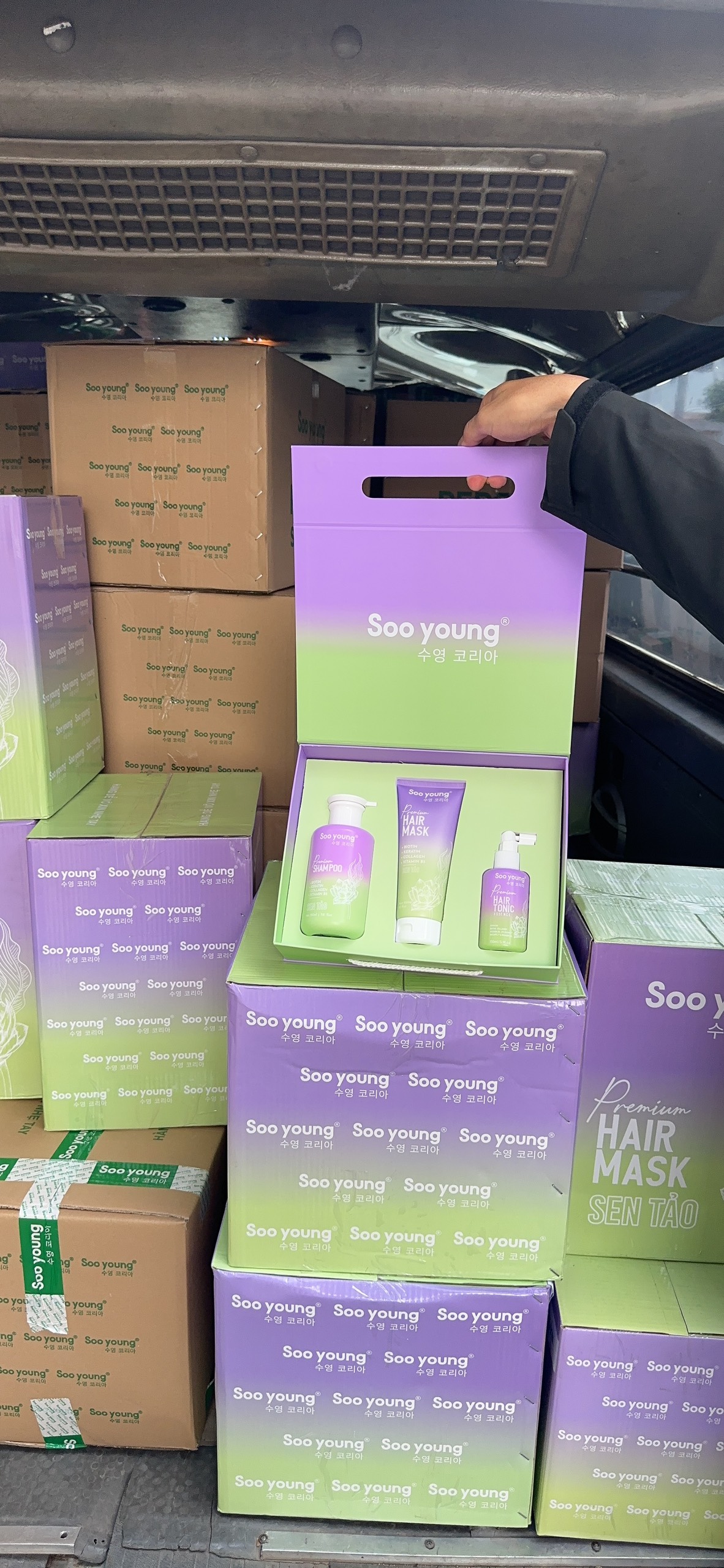 Siêu phẩm cập bến rồi nha chị em Siêu phẩm cập bến rồi nha chị em