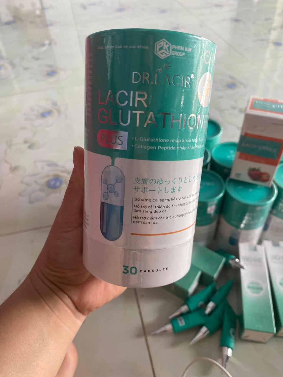 Viên uống glutathione plus mới tặng vitamin c Chương trình khuyến mãi có hạn nhé chị em Viên uống glutathione plus mới tặng vitamin c Chương trình khuyến mãi có hạn nhé chị em