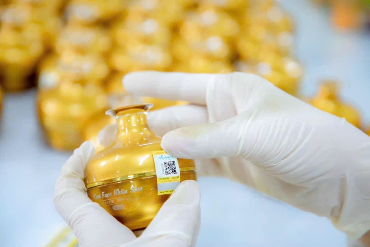 Đừng nản khi mới Xài có 1hủ mà không trắng nhe khách ơi Đừng nản khi mới Xài có 1hủ mà không trắng nhe khách ơi