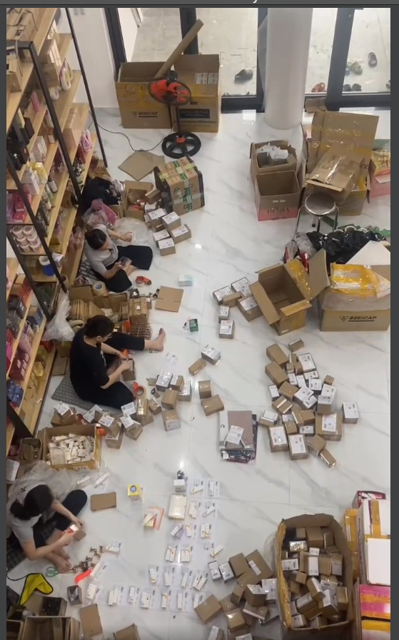 Không thích làm màu thì Mua luôn cả set mỹ phẩm tại nhà ANN đi nè