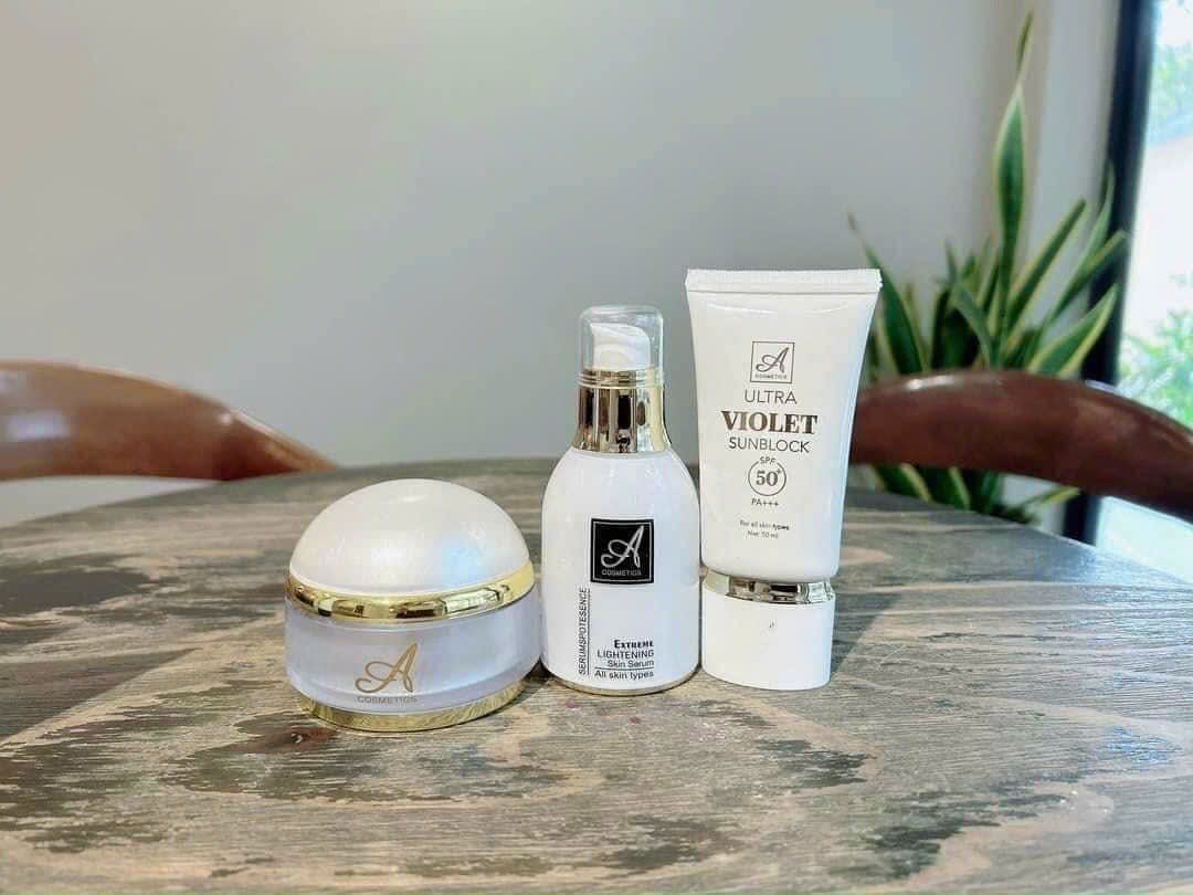 Combo cho làn da ít khuyết điểm mà muốn trắng da mịn màng đây ạ