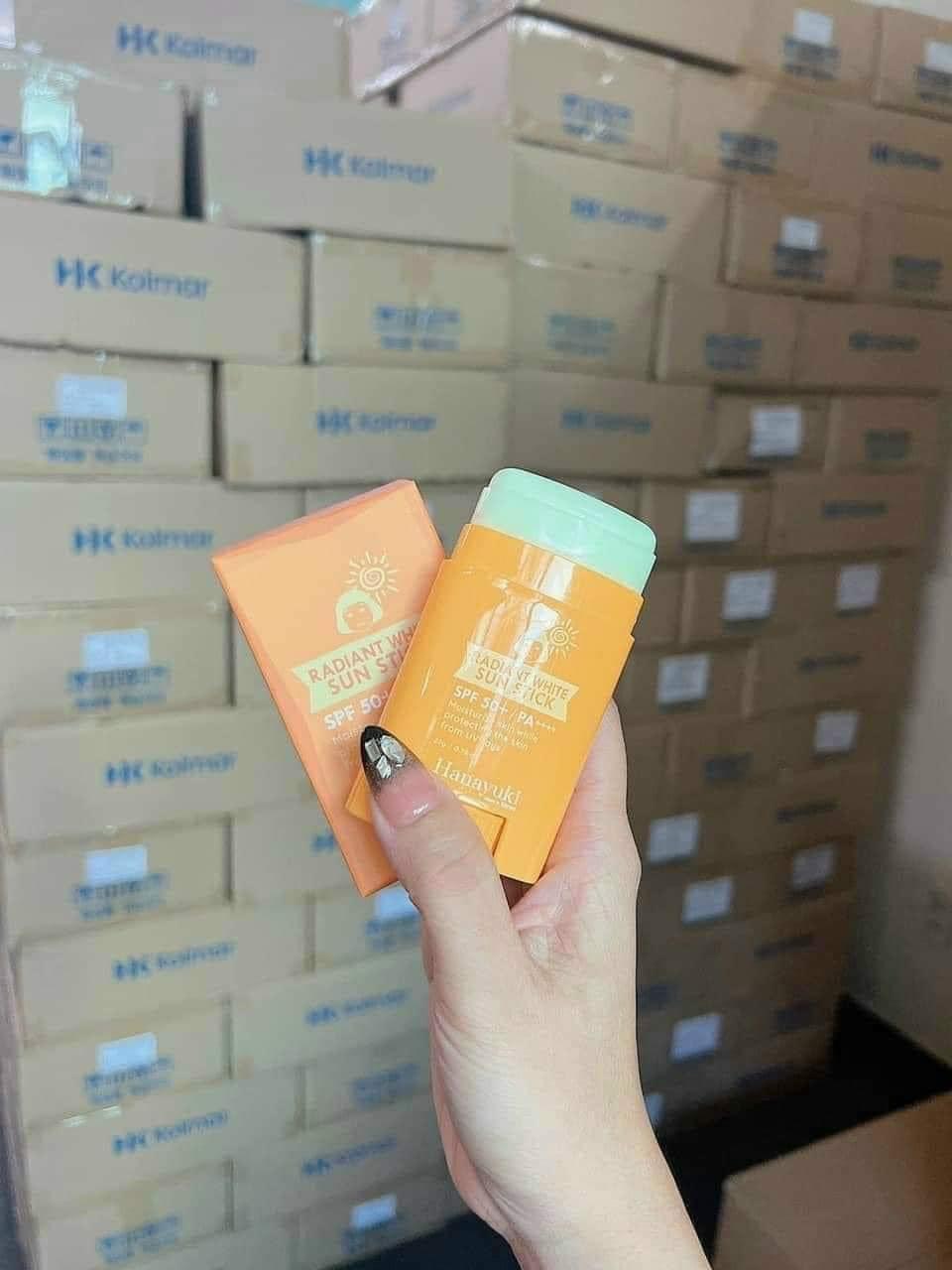 Mùa này nên dùng kem chống nắng mấy chị ơi Nắng quá nắng thoa kem mà thiếu bước chống nắng thi có lỗi cho da Mùa này nên dùng kem chống nắng mấy chị ơi Nắng quá nắng thoa kem mà thiếu bước chống nắng thi có lỗi cho da