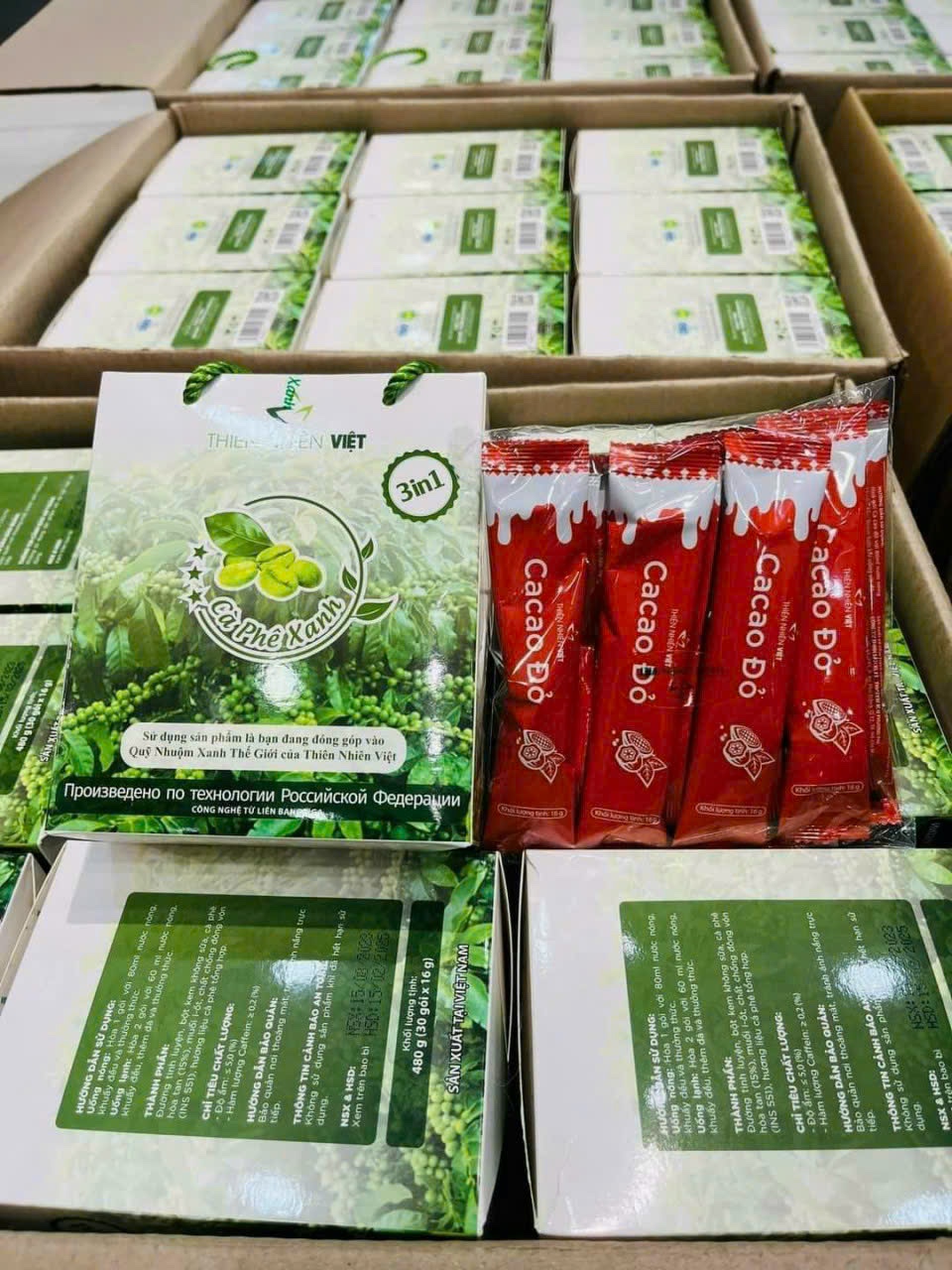 Cafe xanh lớn tặng ca cao đỏ