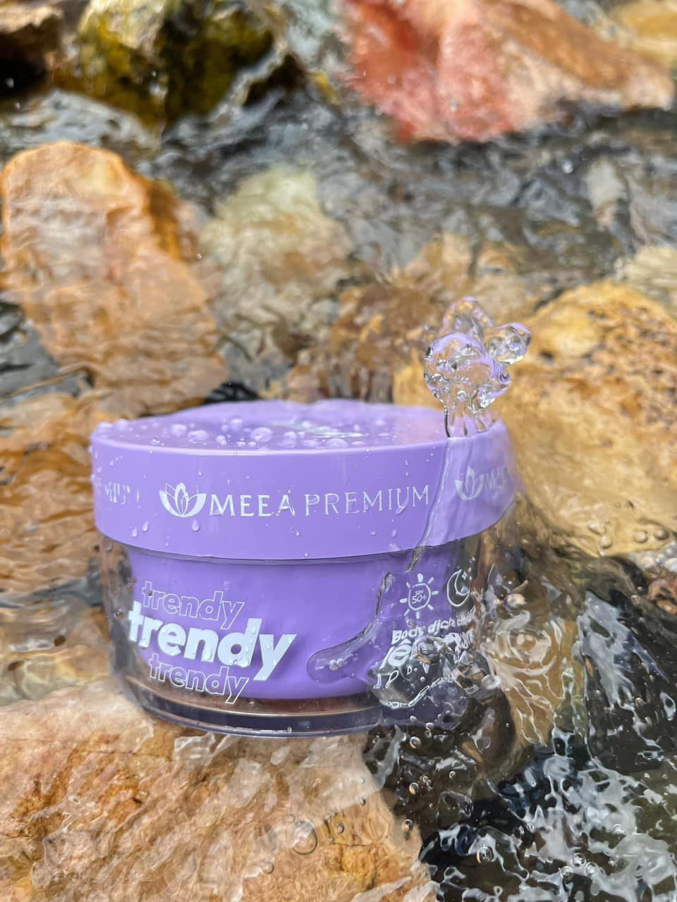 Trendy Tím đã xài qua nhiều loại kem dưỡng nhưng không trắng nổi thì đây sẽ là chân ái à nha Trendy Tím đã xài qua nhiều loại kem dưỡng nhưng không trắng nổi thì đây sẽ là chân ái à nha