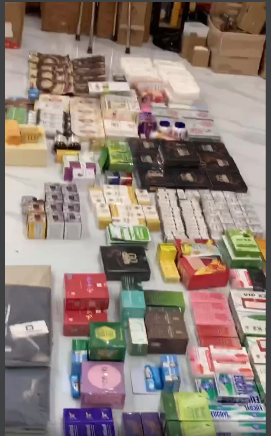 Shop bây giờ hết thính để thả Các c xem hình rồi tự ngã vào đây được không