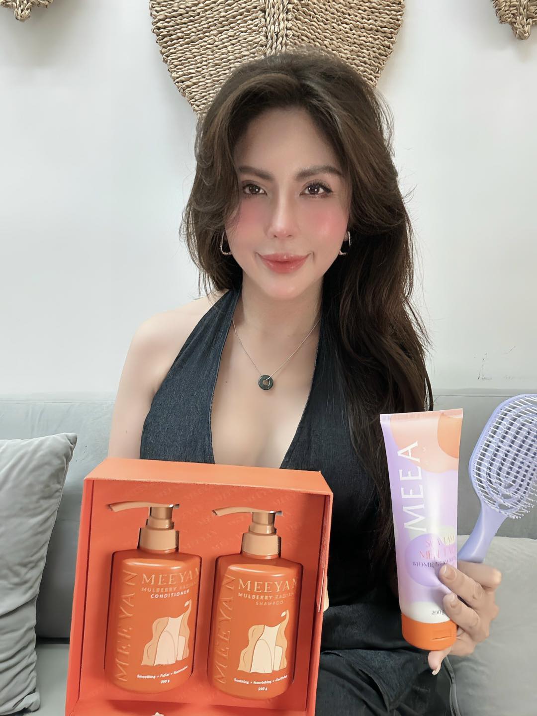 Bộ chăm sóc tóc Treatment rễ dâu tằm Giải pháp hoàn hảo cho mái tóc yếu và gãy rụng Bộ chăm sóc tóc Treatment rễ dâu tằm Giải pháp hoàn hảo cho mái tóc yếu và gãy rụng