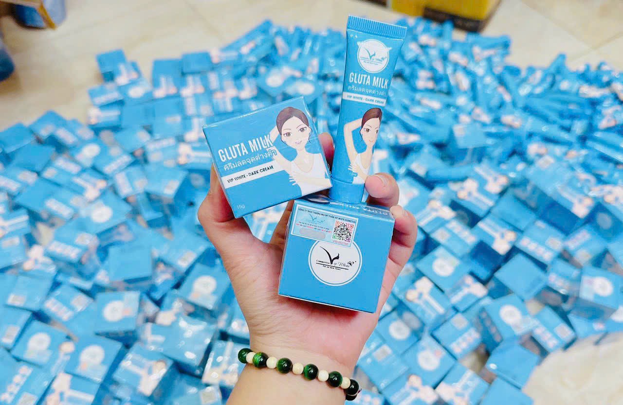 Thâm nách gluta milk vip white về sẵn kho ANN ạ Thâm nách gluta milk vip white về sẵn kho ANN ạ
