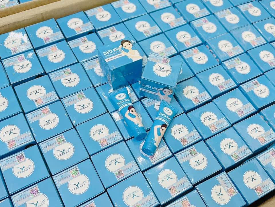 Thâm nách gluta milk vip white mua 1 tặng 1 Thâm nách gluta milk vip white mua 1 tặng 1