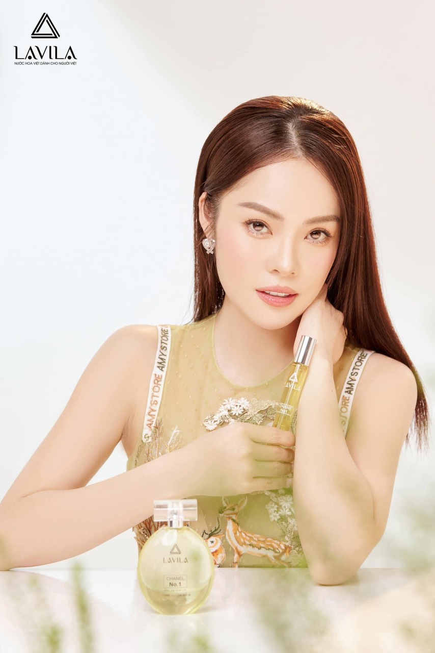 Chào cô gái tháng 10 LaviLa Chào cô gái tháng 10 LaviLa