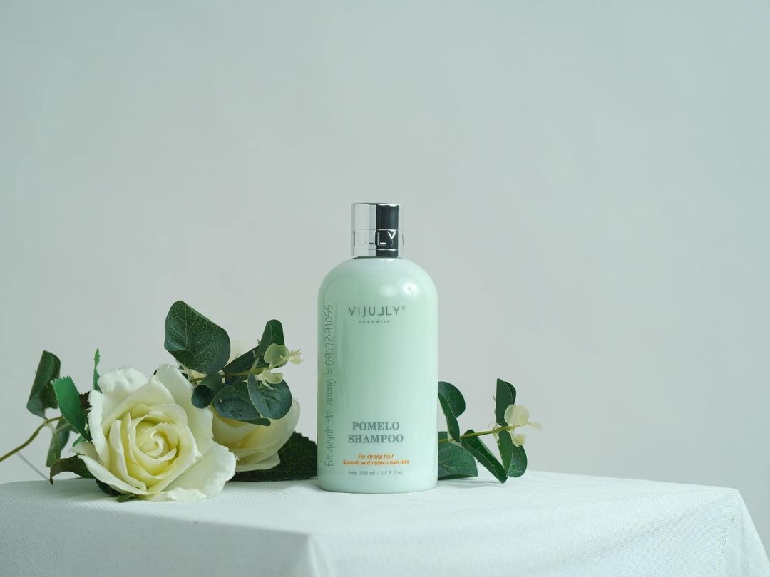 Pomelo Shampoo dưỡng ẩm như khoác lên cho mình hình ảnh một Người phụ nữ Á Đông hiện đại Pomelo Shampoo dưỡng ẩm như khoác lên cho mình hình ảnh một Người phụ nữ Á Đông hiện đại