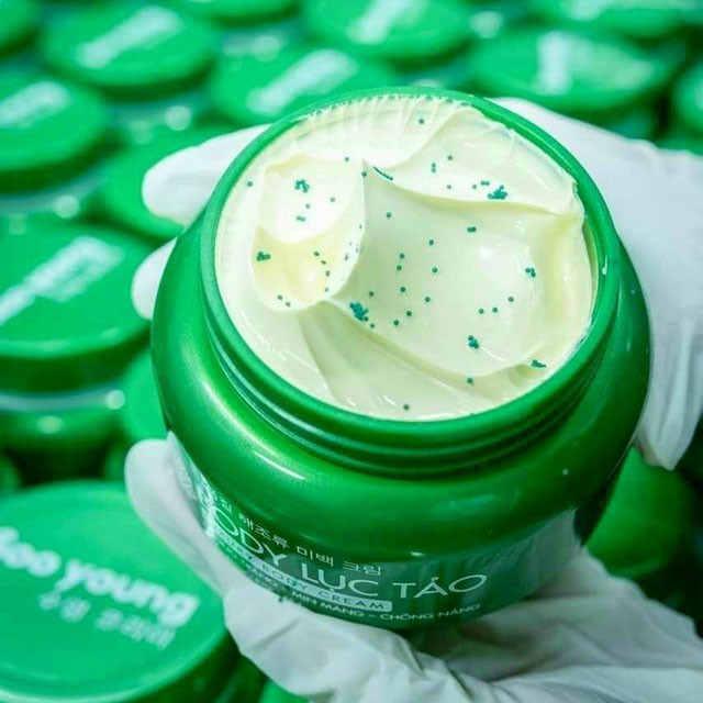Kem Body Lục Tảo Soo Young Kem Body Lục Tảo Soo Young