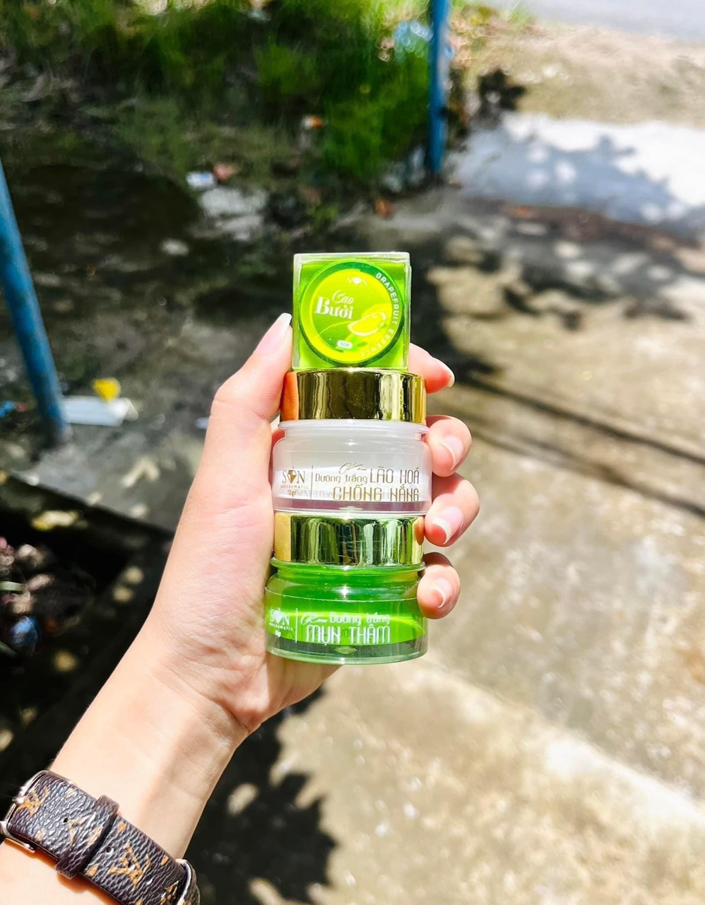 Quá là hot rồi nên không phải nói nhiều về em này nữa 1 bộ face 3 món tặng thẻ cào trúng thưởng tỉ lệ 100% Quá là hot rồi nên không phải nói nhiều về em này nữa 1 bộ face 3 món tặng thẻ cào trúng thưởng tỉ lệ 100%