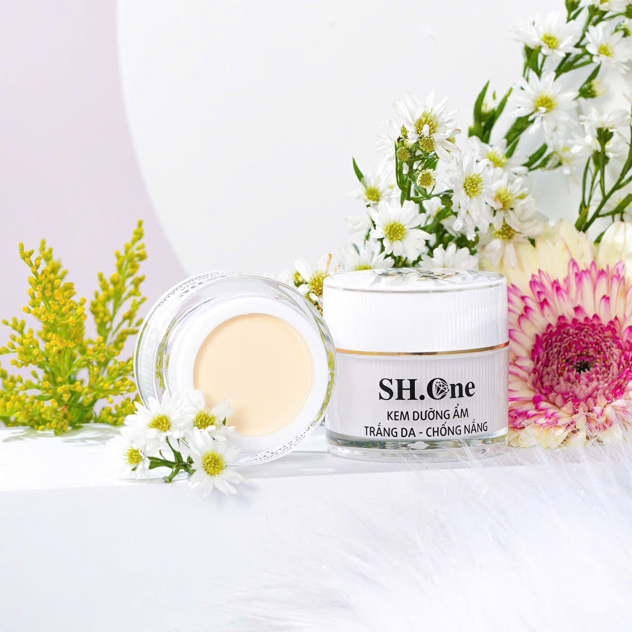 Kem SH.One bên em công dụng hỗ trợ giảm mụn hiệu quả Kem SH.One bên em công dụng hỗ trợ giảm mụn hiệu quả