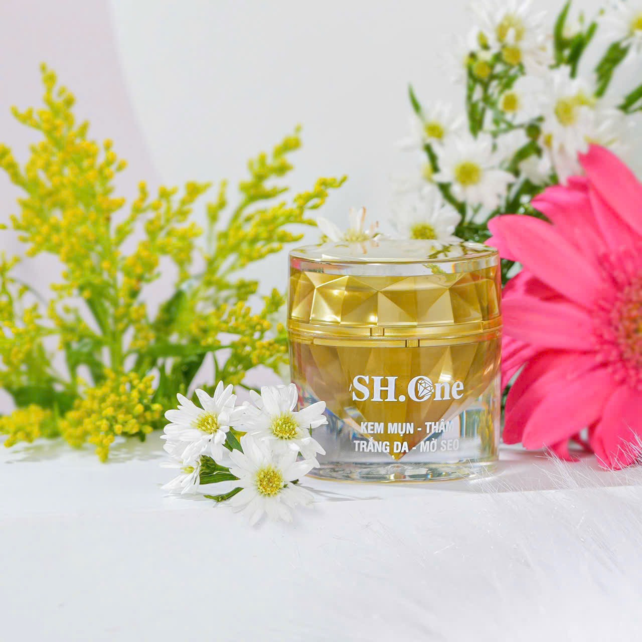 Kem SH.One bên em công dụng hỗ trợ giảm mụn hiệu quả Kem SH.One bên em công dụng hỗ trợ giảm mụn hiệu quả