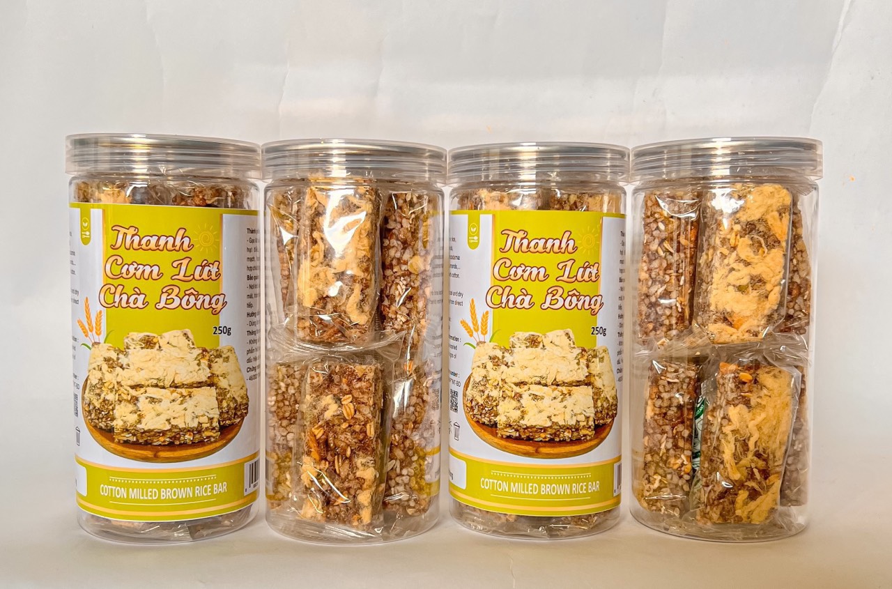 Tết này shop em có bán thêm đồ ăn vặt nha khách có đầy đủ các món luôn ạ Tết này shop em có bán thêm đồ ăn vặt nha khách có đầy đủ các món luôn ạ