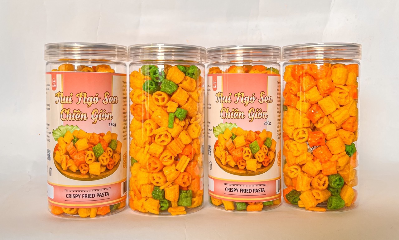 Tết này shop em có bán thêm đồ ăn vặt nha khách có đầy đủ các món luôn ạ Tết này shop em có bán thêm đồ ăn vặt nha khách có đầy đủ các món luôn ạ