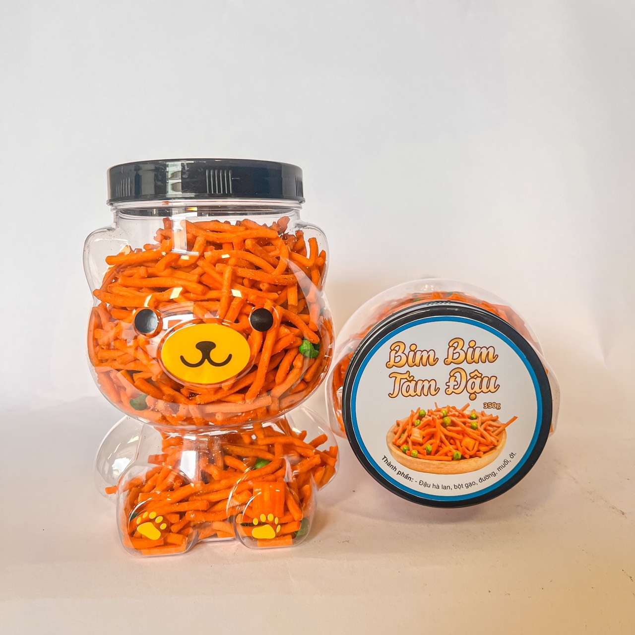 Tết này shop em có bán thêm đồ ăn vặt nha khách có đầy đủ các món luôn ạ Tết này shop em có bán thêm đồ ăn vặt nha khách có đầy đủ các món luôn ạ