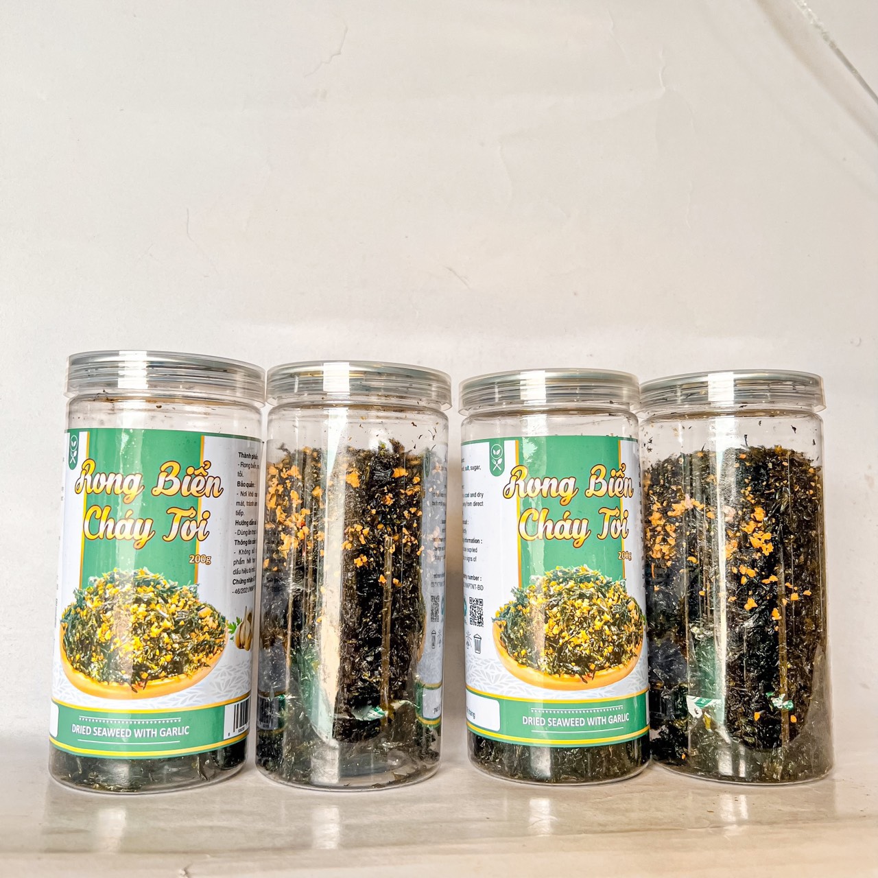 Tết này shop em có bán thêm đồ ăn vặt nha khách có đầy đủ các món luôn ạ Tết này shop em có bán thêm đồ ăn vặt nha khách có đầy đủ các món luôn ạ