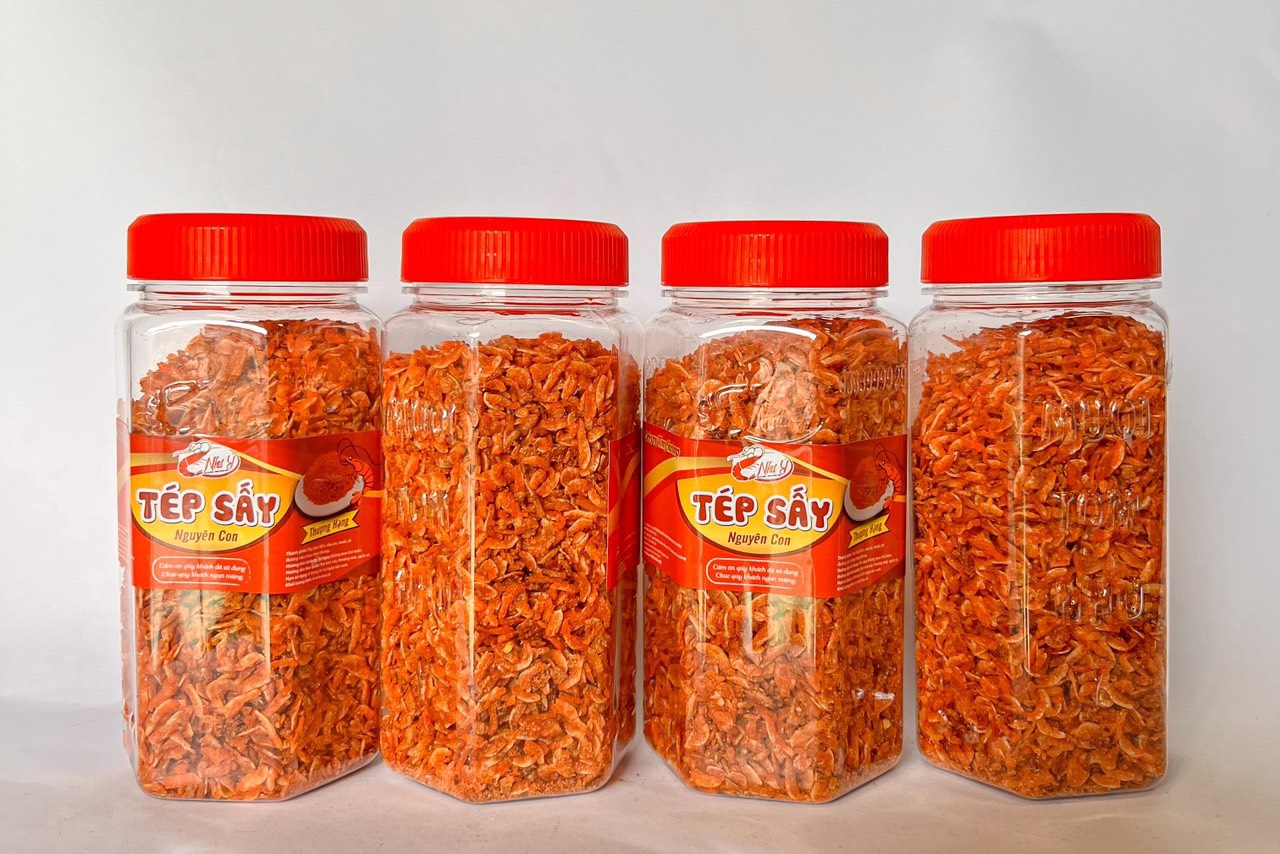 Tết này shop em có bán thêm đồ ăn vặt nha khách có đầy đủ các món luôn ạ Tết này shop em có bán thêm đồ ăn vặt nha khách có đầy đủ các món luôn ạ