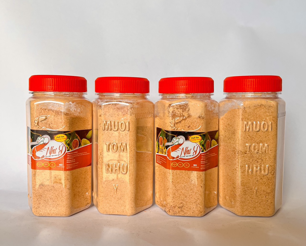 Tết này shop em có bán thêm đồ ăn vặt nha khách có đầy đủ các món luôn ạ Tết này shop em có bán thêm đồ ăn vặt nha khách có đầy đủ các món luôn ạ