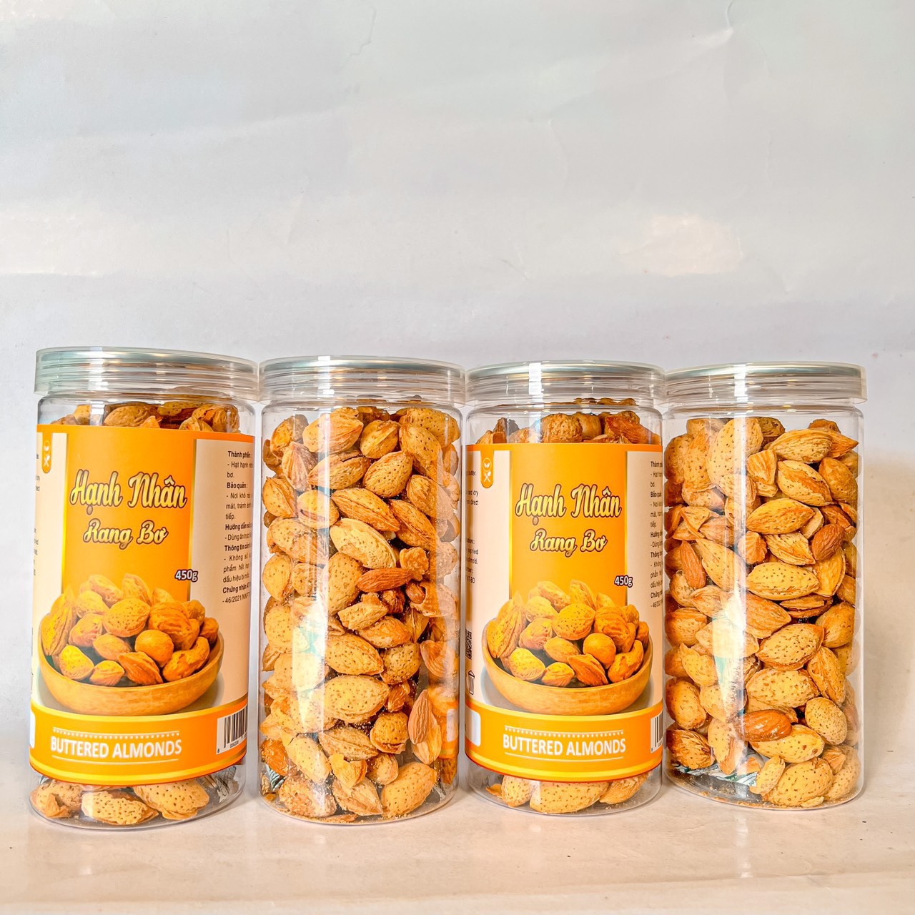 Tết này shop em có bán thêm đồ ăn vặt nha khách có đầy đủ các món luôn ạ Tết này shop em có bán thêm đồ ăn vặt nha khách có đầy đủ các món luôn ạ