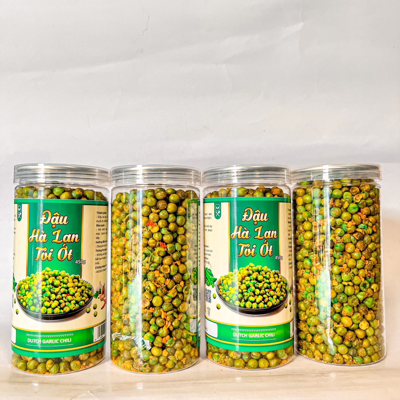 Tết này shop em có bán thêm đồ ăn vặt nha khách có đầy đủ các món luôn ạ Tết này shop em có bán thêm đồ ăn vặt nha khách có đầy đủ các món luôn ạ