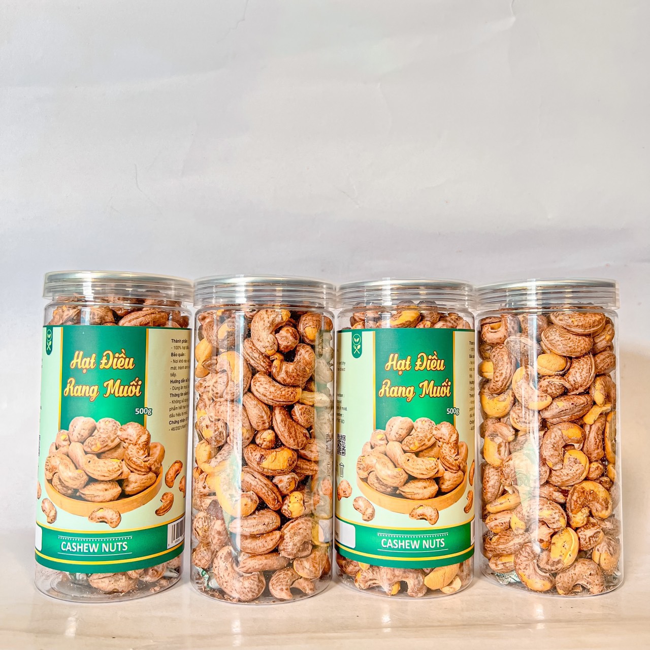 Tết này shop em có bán thêm đồ ăn vặt nha khách có đầy đủ các món luôn ạ Tết này shop em có bán thêm đồ ăn vặt nha khách có đầy đủ các món luôn ạ