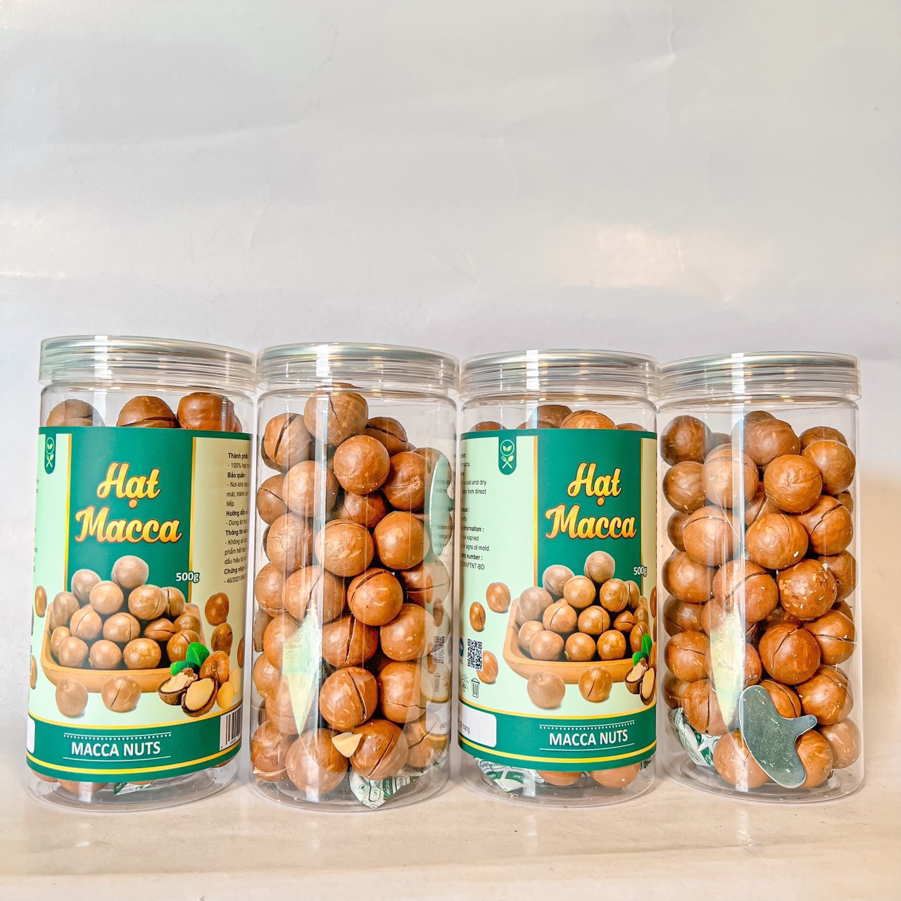 Tết này shop em có bán thêm đồ ăn vặt nha khách có đầy đủ các món luôn ạ Tết này shop em có bán thêm đồ ăn vặt nha khách có đầy đủ các món luôn ạ