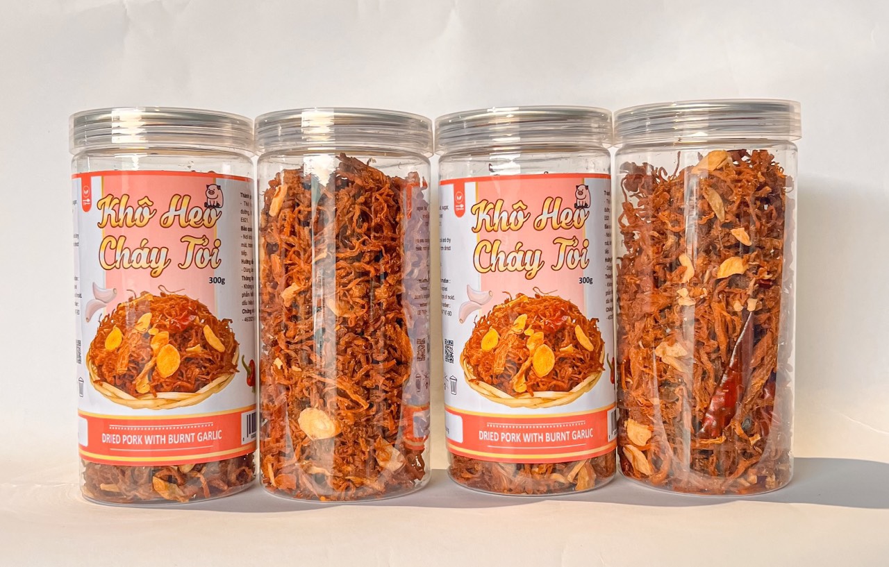 Tết này shop em có bán thêm đồ ăn vặt nha khách có đầy đủ các món luôn ạ Tết này shop em có bán thêm đồ ăn vặt nha khách có đầy đủ các món luôn ạ