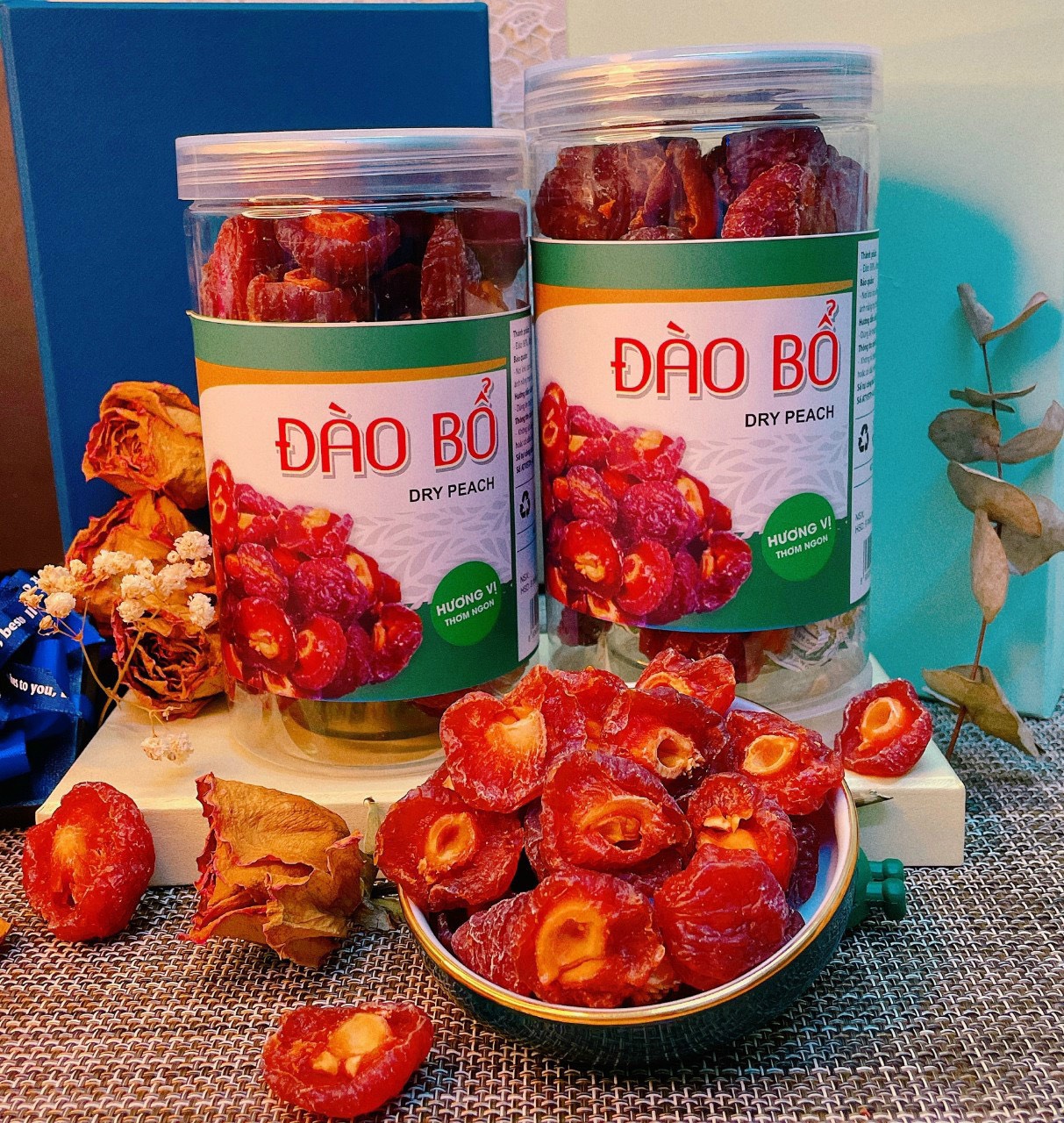 Tết này shop em có bán thêm đồ ăn vặt nha khách có đầy đủ các món luôn ạ Tết này shop em có bán thêm đồ ăn vặt nha khách có đầy đủ các món luôn ạ