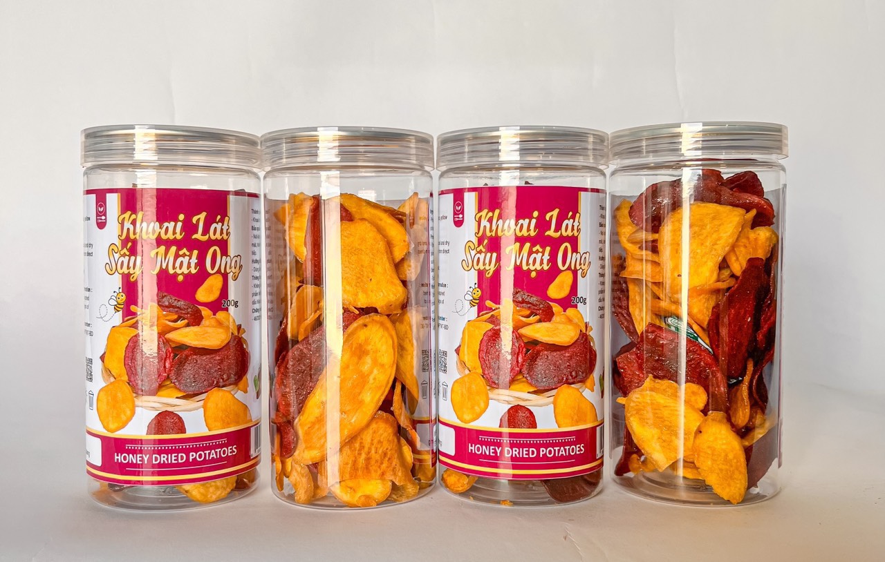 Tết này shop em có bán thêm đồ ăn vặt nha khách có đầy đủ các món luôn ạ Tết này shop em có bán thêm đồ ăn vặt nha khách có đầy đủ các món luôn ạ