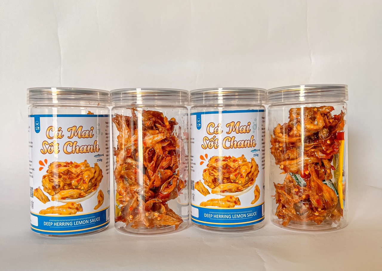 Tết này shop em có bán thêm đồ ăn vặt nha khách có đầy đủ các món luôn ạ Tết này shop em có bán thêm đồ ăn vặt nha khách có đầy đủ các món luôn ạ