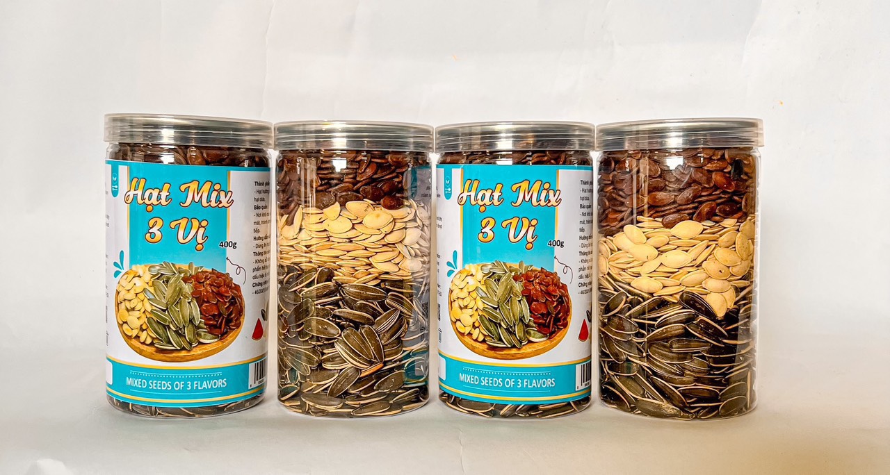 Tết này shop em có bán thêm đồ ăn vặt nha khách có đầy đủ các món luôn ạ Tết này shop em có bán thêm đồ ăn vặt nha khách có đầy đủ các món luôn ạ