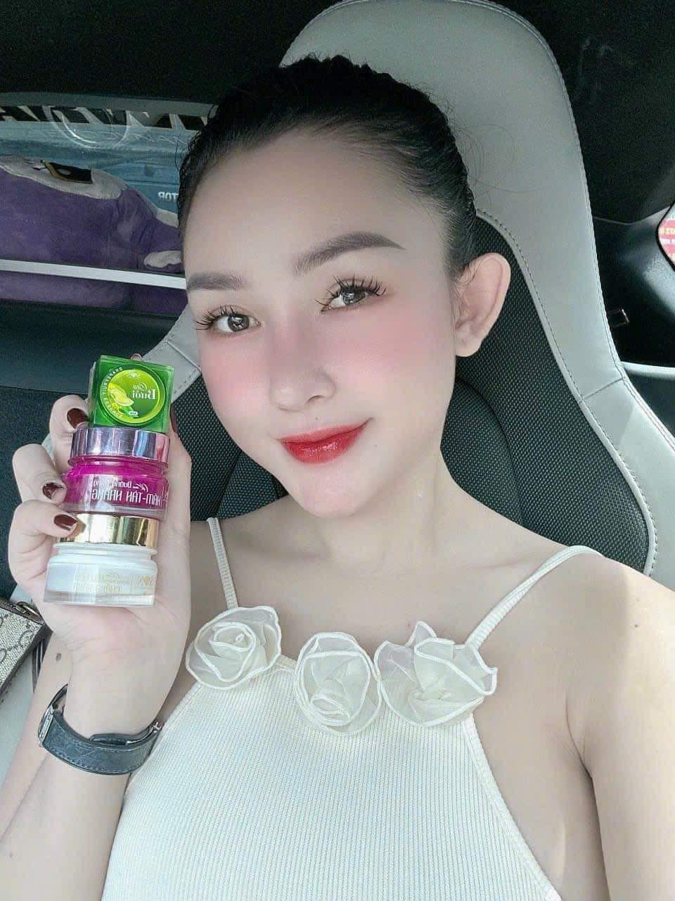 COMBO KEM FACE SON GROUP NGUYỄN TIÊN COMBO KEM FACE SON GROUP NGUYỄN TIÊN