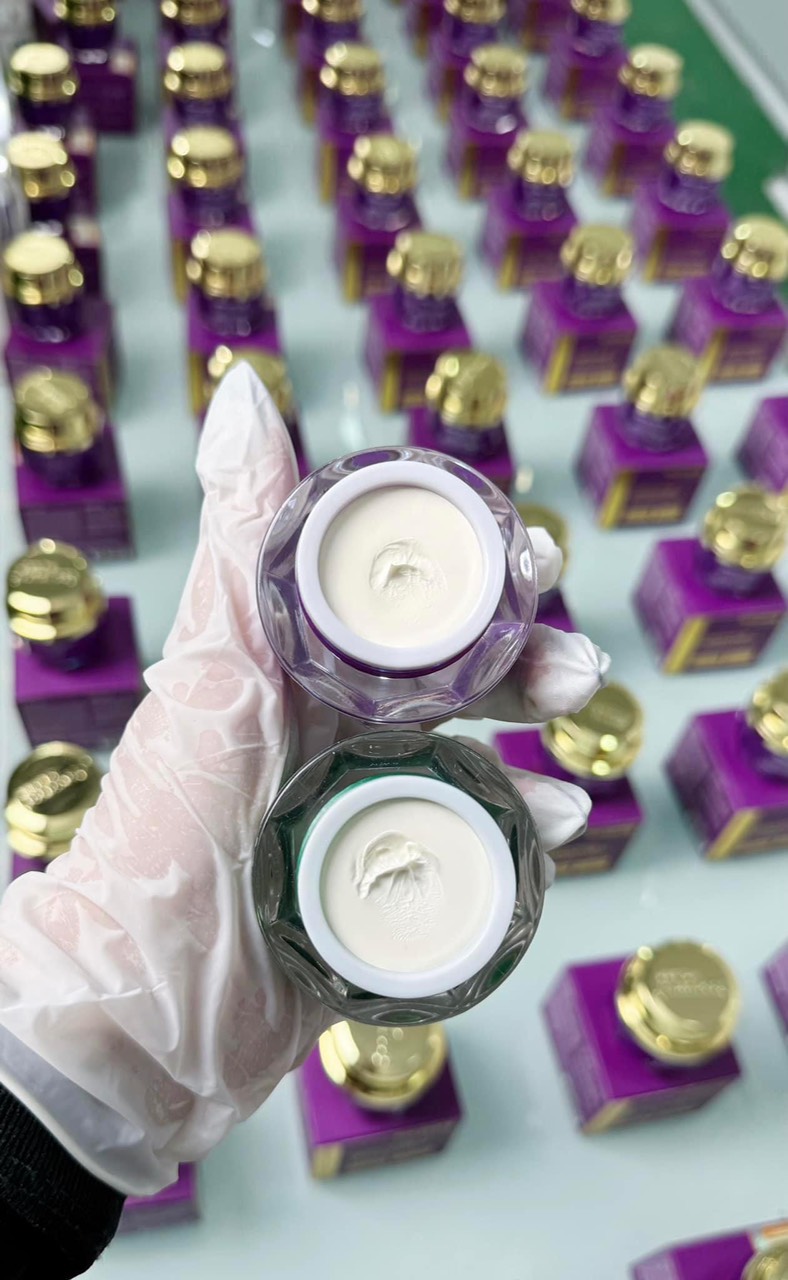 Hàng công ty xuất là em có khách bình tĩnh chờ em nè Hàng công ty xuất là em có khách bình tĩnh chờ em nè