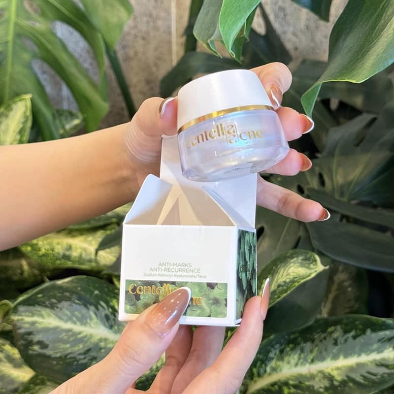 Dẹp ngay mụn cứng đầu sau 28 ngày sử dụng với Kem Face Mụn Rau Má Jiuhe Centella Acne Dẹp ngay mụn cứng đầu sau 28 ngày sử dụng với Kem Face Mụn Rau Má Jiuhe Centella Acne