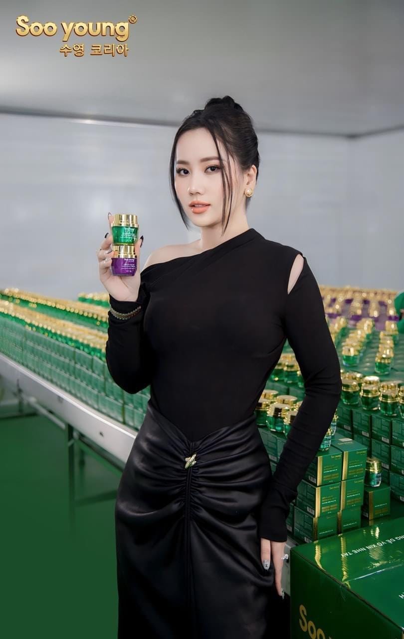 Combo Face Ngày Lục Tảo Soo Young Mini + Face Đêm Lục Tảo Soo Young Mini Combo Face Ngày Lục Tảo Soo Young Mini + Face Đêm Lục Tảo Soo Young Mini