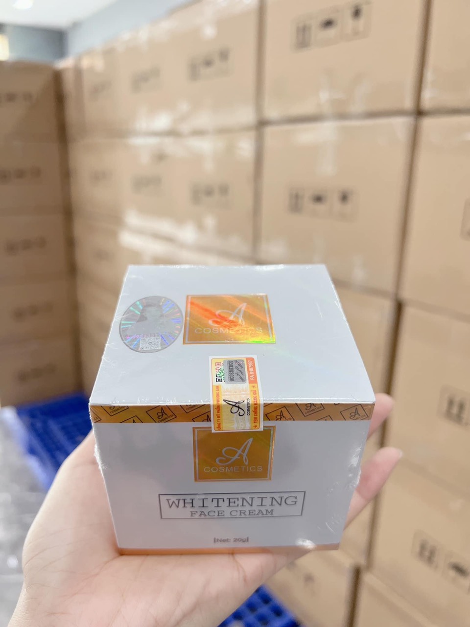 Tháng này công ty chạy thưởng shop ôm được giá tốt bán đầu thùng giá ok lắm Tháng này công ty chạy thưởng shop ôm được giá tốt bán đầu thùng giá ok lắm