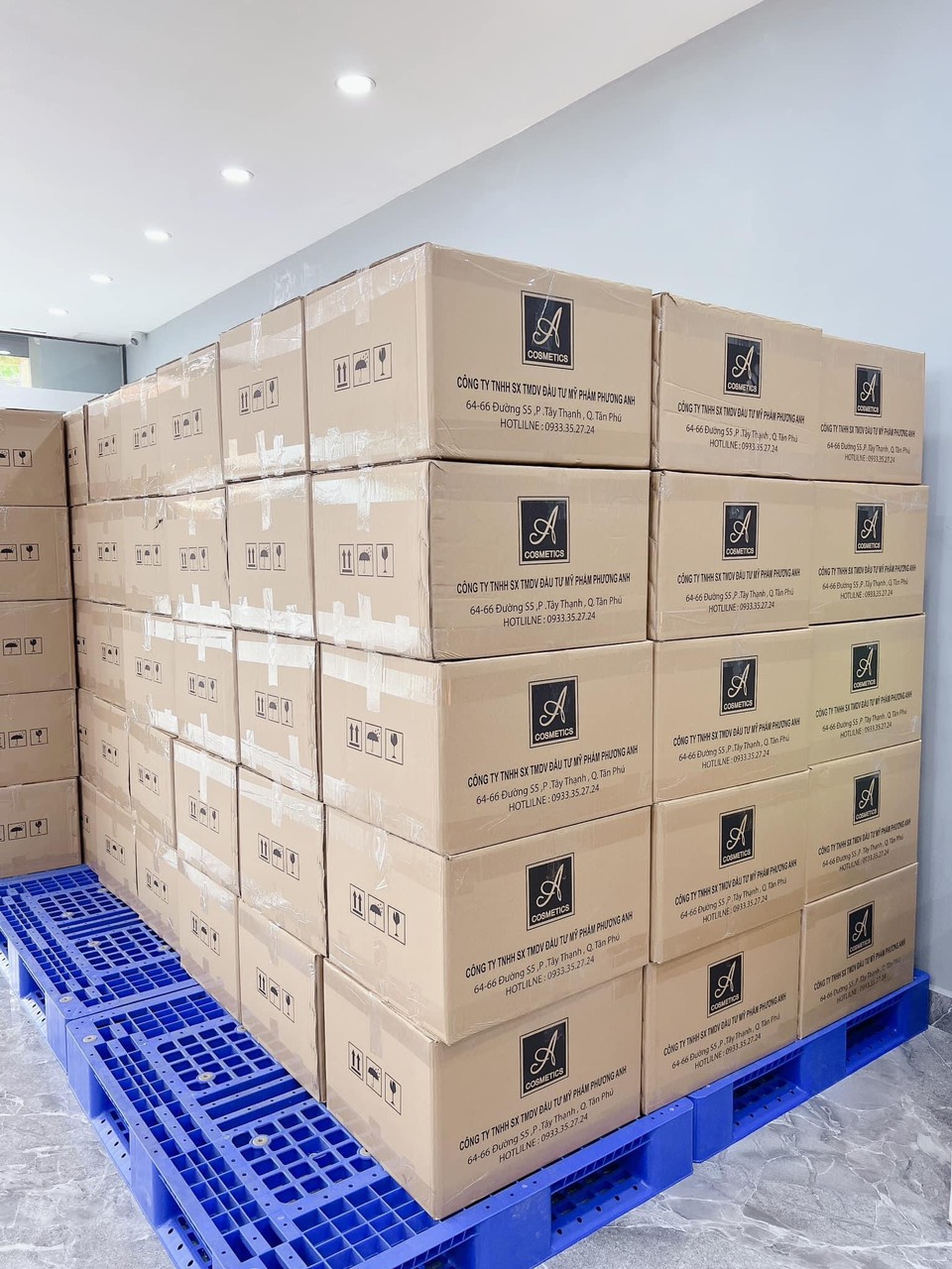 Tháng này công ty chạy thưởng shop ôm được giá tốt bán đầu thùng giá ok lắm Tháng này công ty chạy thưởng shop ôm được giá tốt bán đầu thùng giá ok lắm