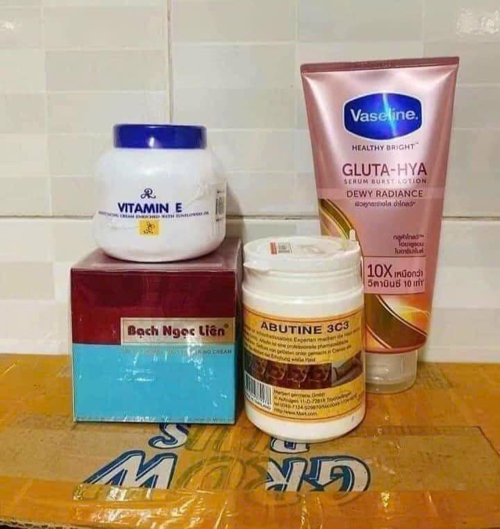 Combo body Bạch Ngọc Liên Vaseline siêu kích trắng mạnh cho da siêu lì Combo body Bạch Ngọc Liên Vaseline siêu kích trắng mạnh cho da siêu lì