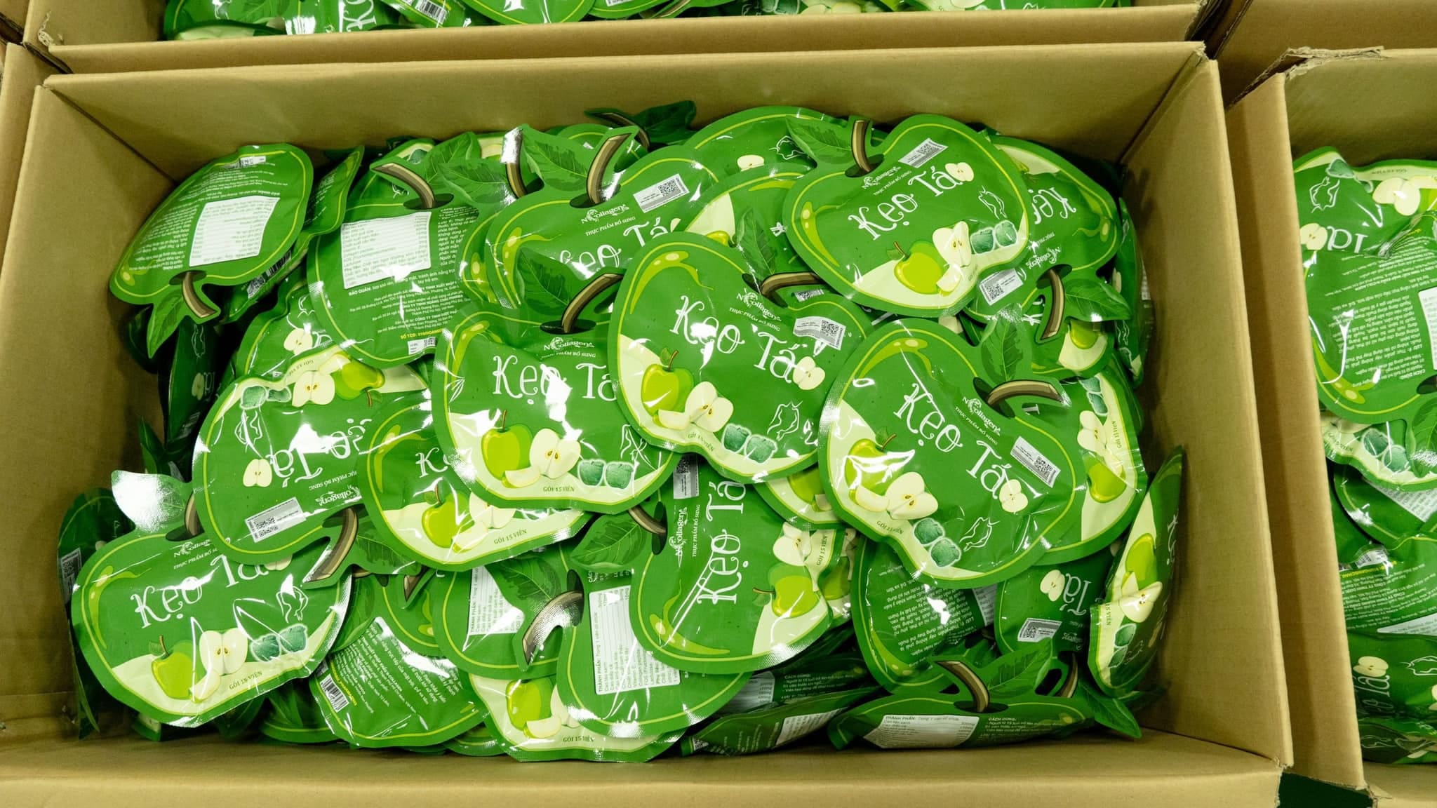 Ăn ngon ngủ ngon mà eo vẫn thon đó chính là Kẹo Táo nhà Ncollagen nha Ăn ngon ngủ ngon mà eo vẫn thon đó chính là Kẹo Táo nhà Ncollagen nha