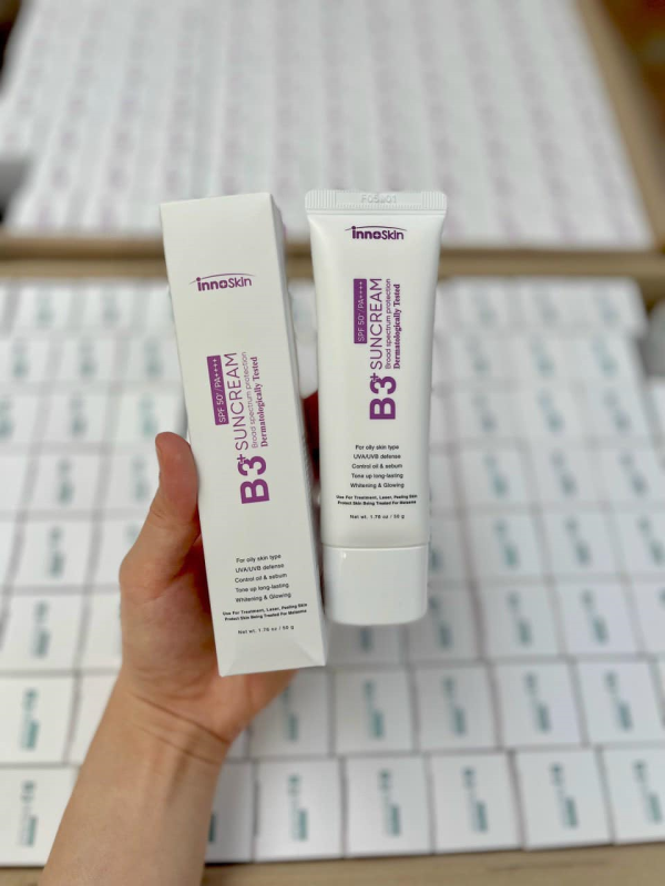 Kem chống nắng phổ rộng InnoSkin B3+ dành cho da dầu 50G Kem chống nắng phổ rộng InnoSkin B3+ dành cho da dầu 50G