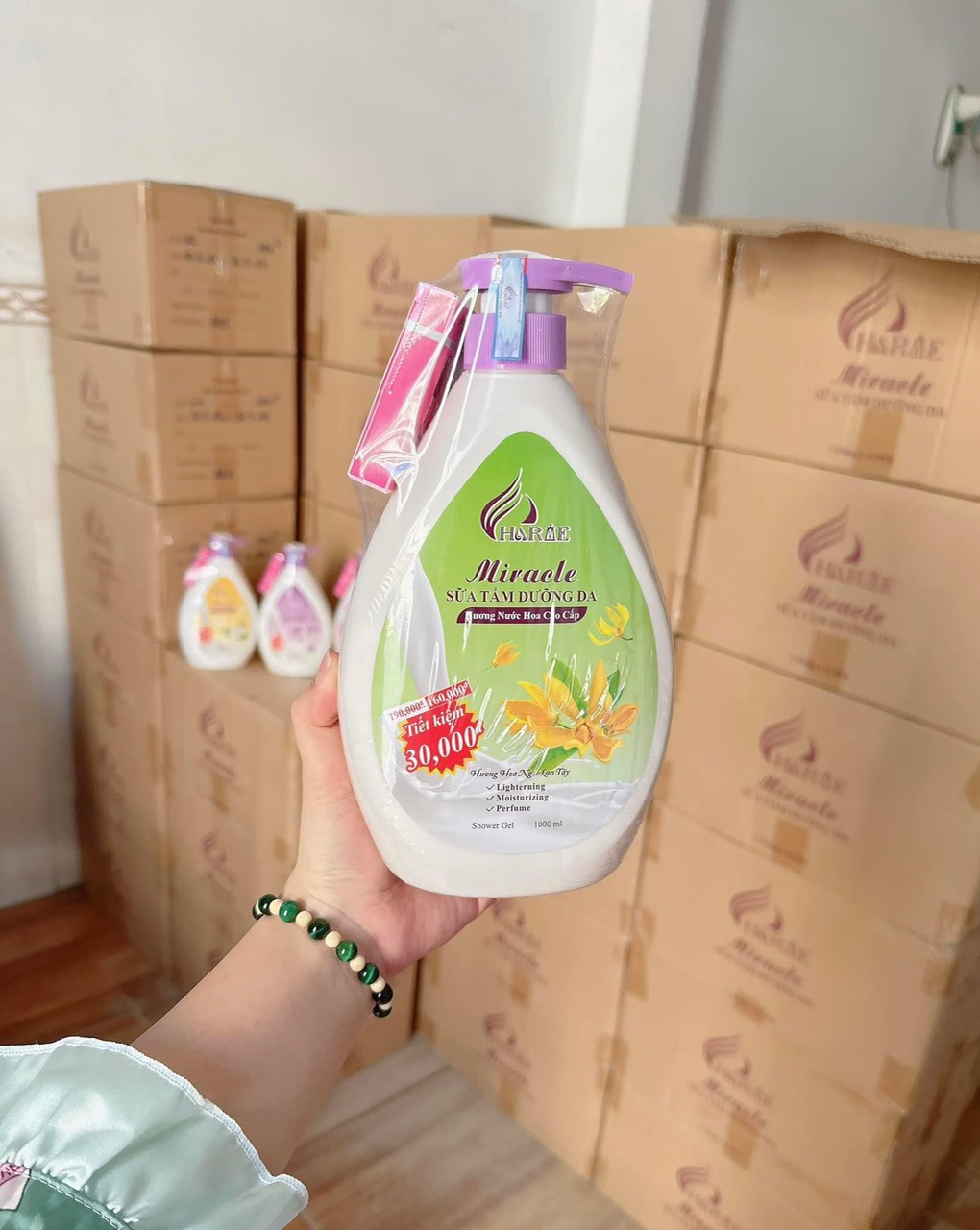 Sữa tắm Charme sẵn hàng em về đủ màu nha khách Sữa tắm Charme sẵn hàng em về đủ màu nha khách