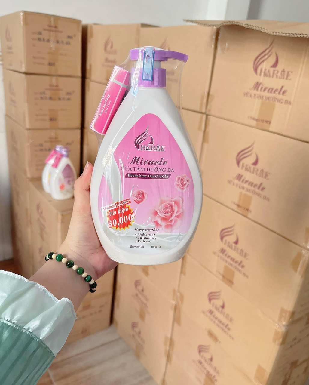 Sữa tắm Charme sẵn hàng em về đủ màu nha khách Sữa tắm Charme sẵn hàng em về đủ màu nha khách