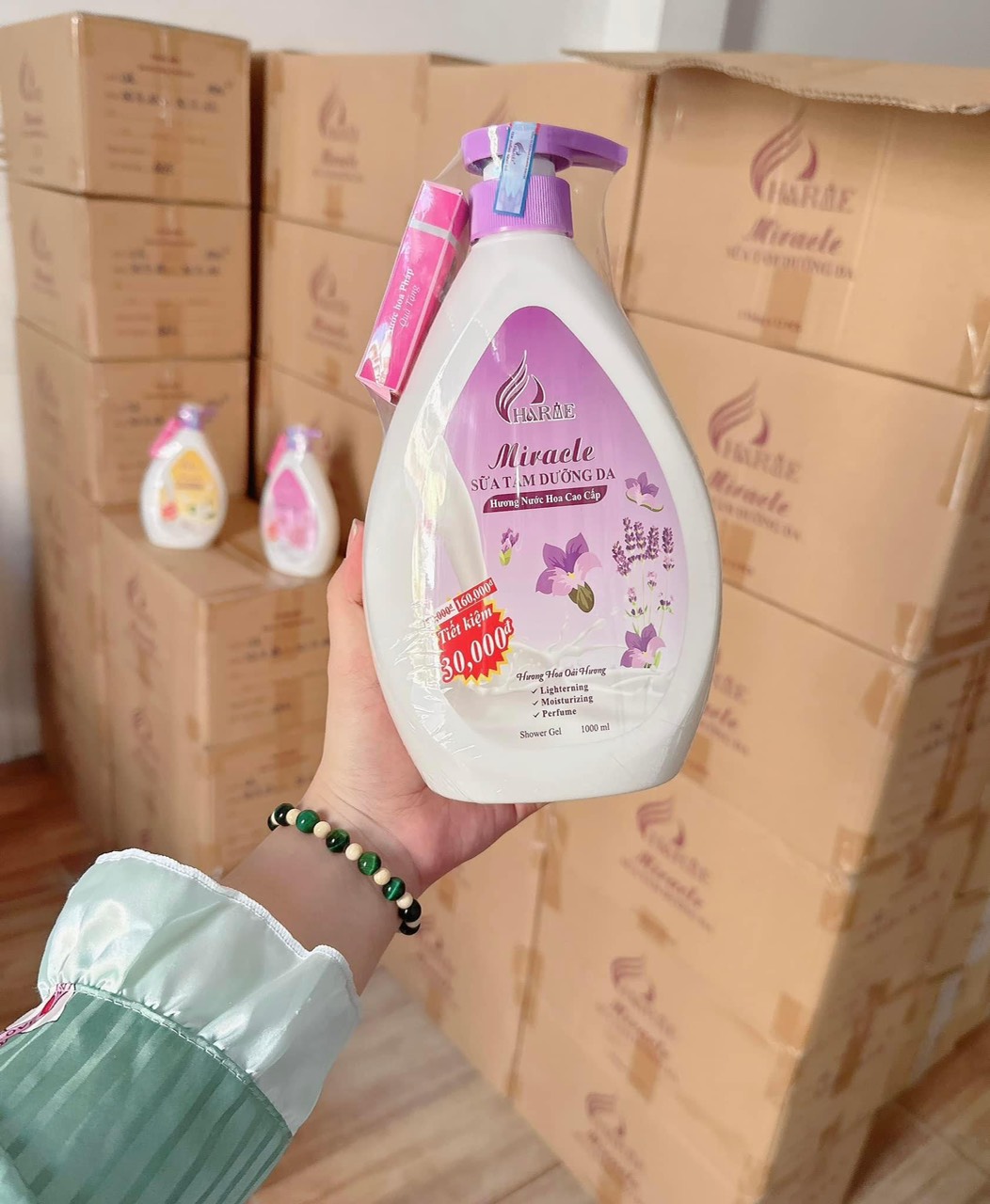 Sữa tắm Charme sẵn hàng em về đủ màu nha khách Sữa tắm Charme sẵn hàng em về đủ màu nha khách