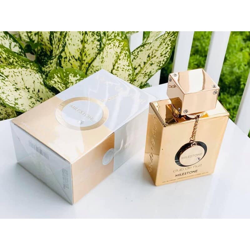 Chai nước hoa Club De Nuit Milestone là hương nước hoa được thương hiệu nước hoa Ả Rập Armaf cho ra mắt năm 2019 Chai nước hoa Club De Nuit Milestone là hương nước hoa được thương hiệu nước hoa Ả Rập Armaf cho ra mắt năm 2019