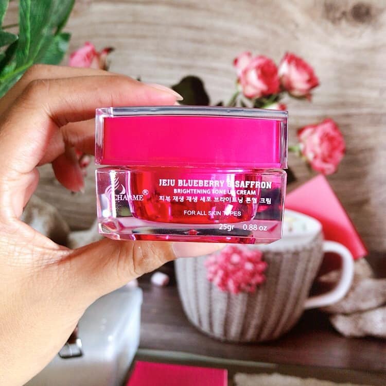 CHARME JEJU BLUEBERRY & SAFFRON giúp phụ nữ chinh phục vẻ đẹp rạng ngời không tuổi CHARME JEJU BLUEBERRY & SAFFRON giúp phụ nữ chinh phục vẻ đẹp rạng ngời không tuổi
