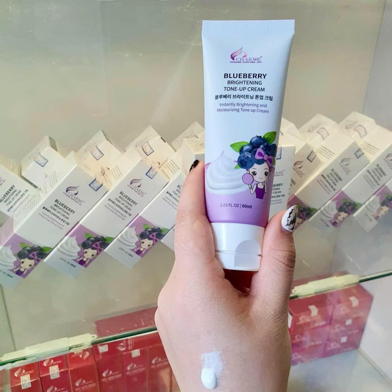 Kem Dưỡng Da Mặt Blueberry Charme Brightening Tone Up Cream Kem Dưỡng Da Mặt Blueberry Charme Brightening Tone Up Cream