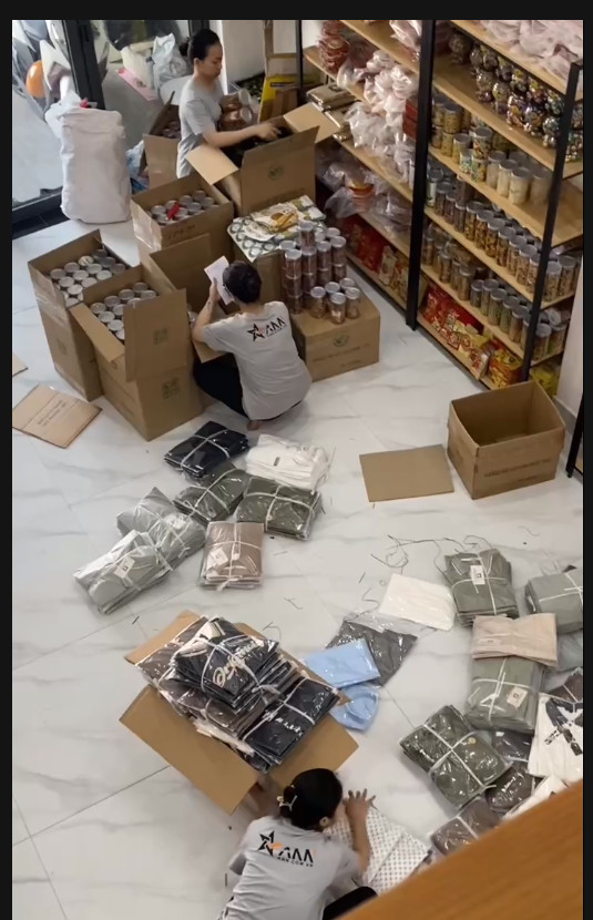 kho sỉ ANN - mỹ phẩm - nước hoa - quần áo - đồ ăn vặt